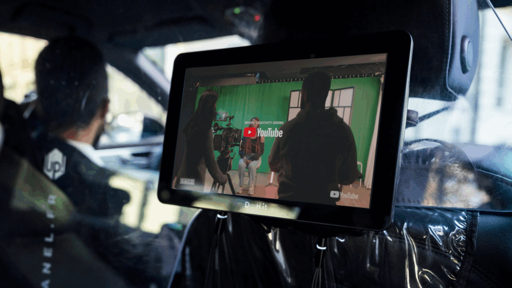 La campagne Youtube Creator diffusée sur le média DigiCab à Cannes