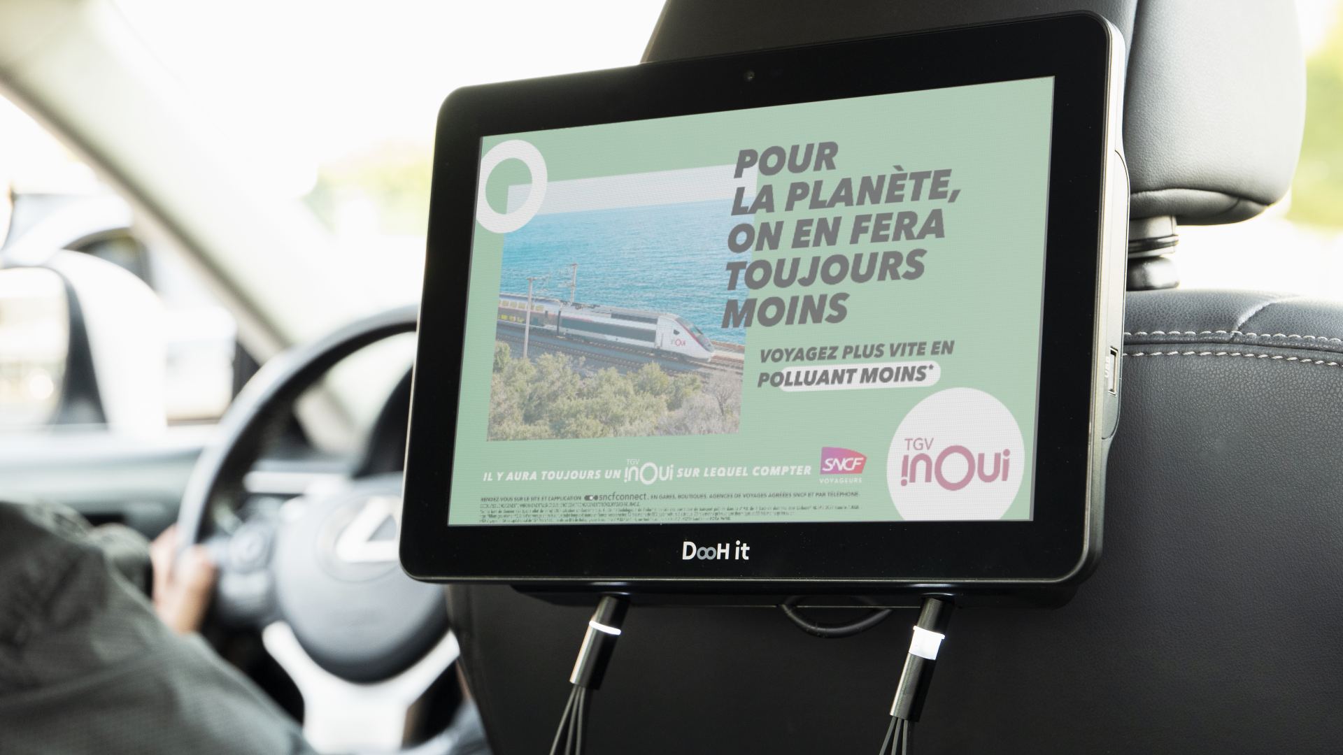 <strong>Par le biais de son média DigiCab, DooH it permet la diffusion de messages “green”, avec une campagne signée TGV INOUI.</strong>